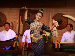 Dinner With Lao Classical Dance